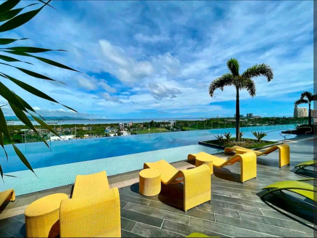 Mactan Newtown Condo With Pool Access Đảo Mactan Ngoại thất bức ảnh