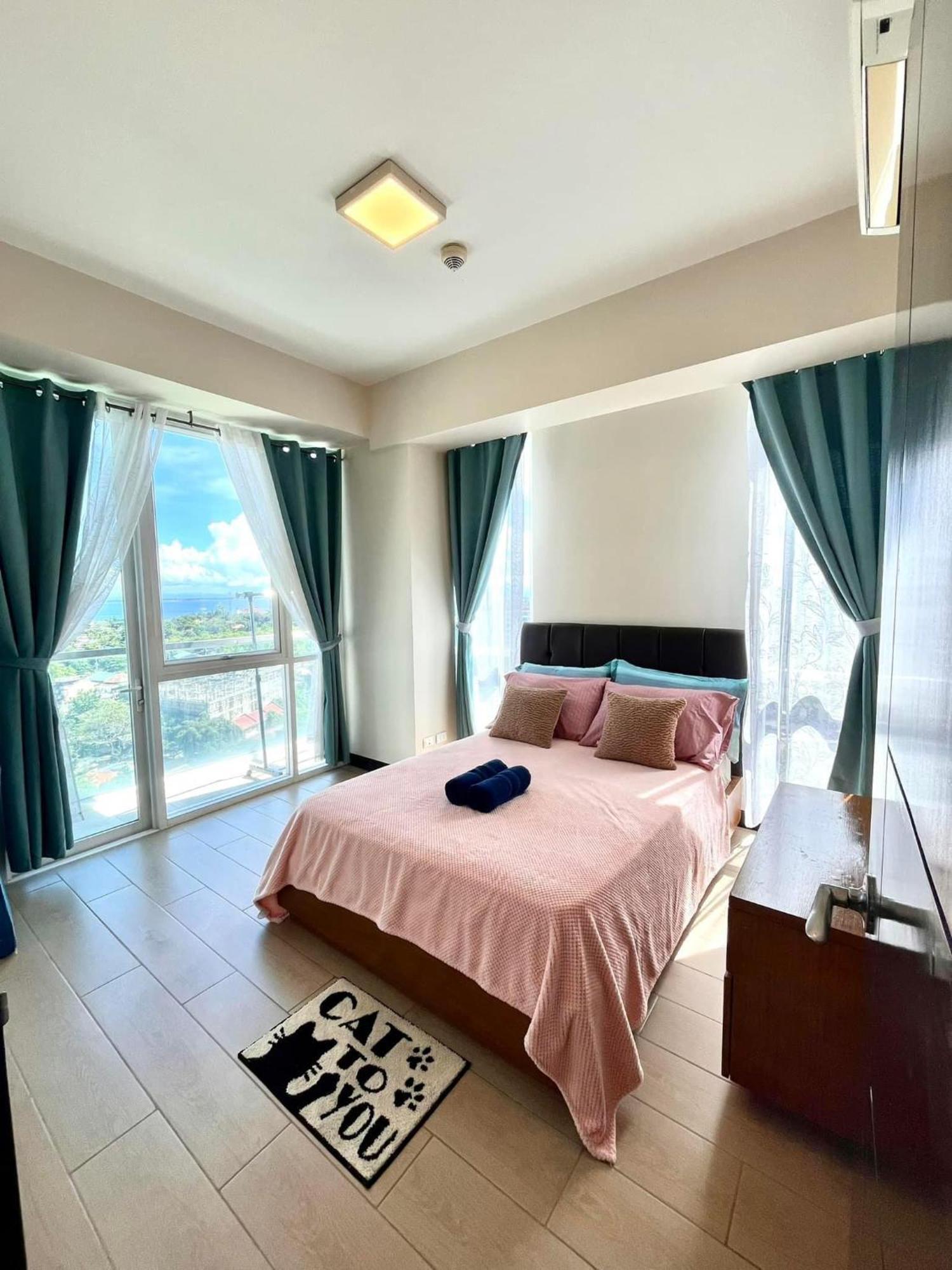 Mactan Newtown Condo With Pool Access Đảo Mactan Ngoại thất bức ảnh